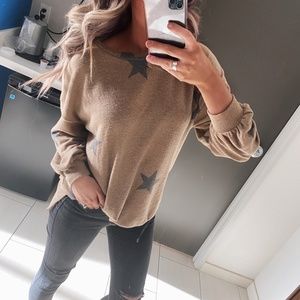 MOCHA STAR CREWNECK WITH BUBBLE SLEEVES